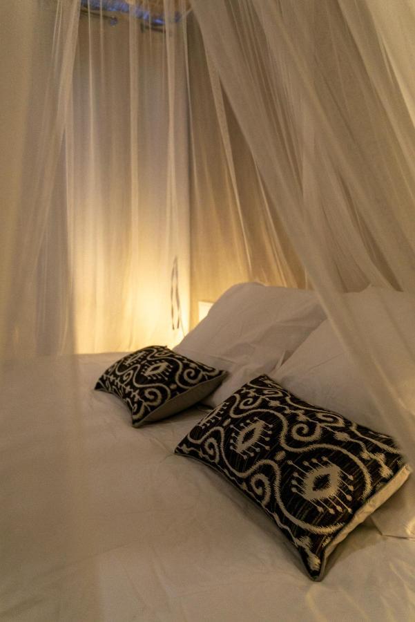 Bali Serenity Balneo Et Lit Rond Lagnieu Exterior foto